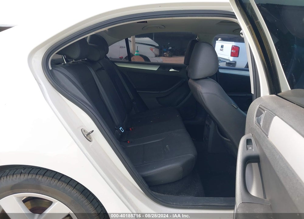 2012 VOLKSWAGEN JETTA 2.0L TDI VIN: 3VW3L7AJ3CM374301