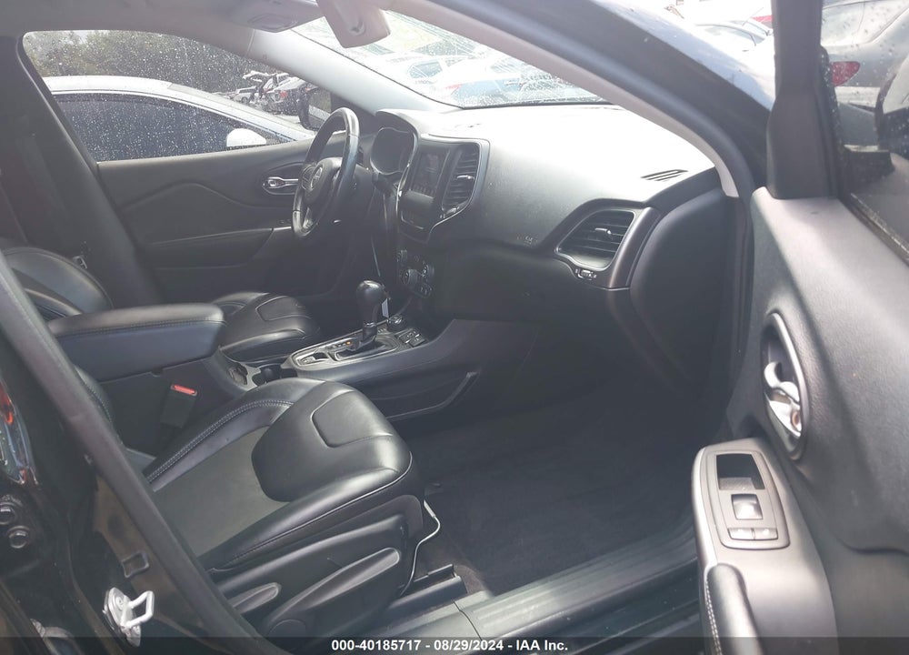 2019 JEEP CHEROKEE LATITUDE PLUS 4X4 VIN: 1C4PJMLBXKD182124