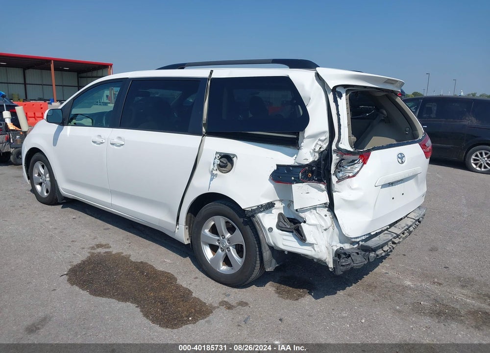 2017 TOYOTA SIENNA LE 8 PASSENGER VIN: 5TDKZ3DC5HS795074