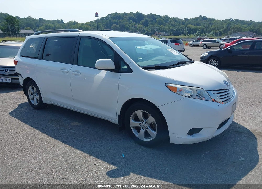 2017 TOYOTA SIENNA LE 8 PASSENGER VIN: 5TDKZ3DC5HS795074