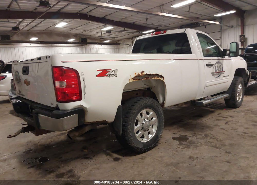 2014 CHEVROLET SILVERADO 2500HD LT VIN: 1GC0KXEG8EF185279