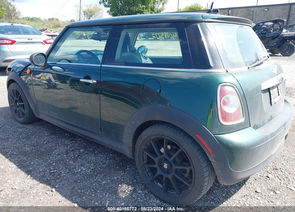 2012 MINI COOPER VIN: WMWSU3C56CT369743