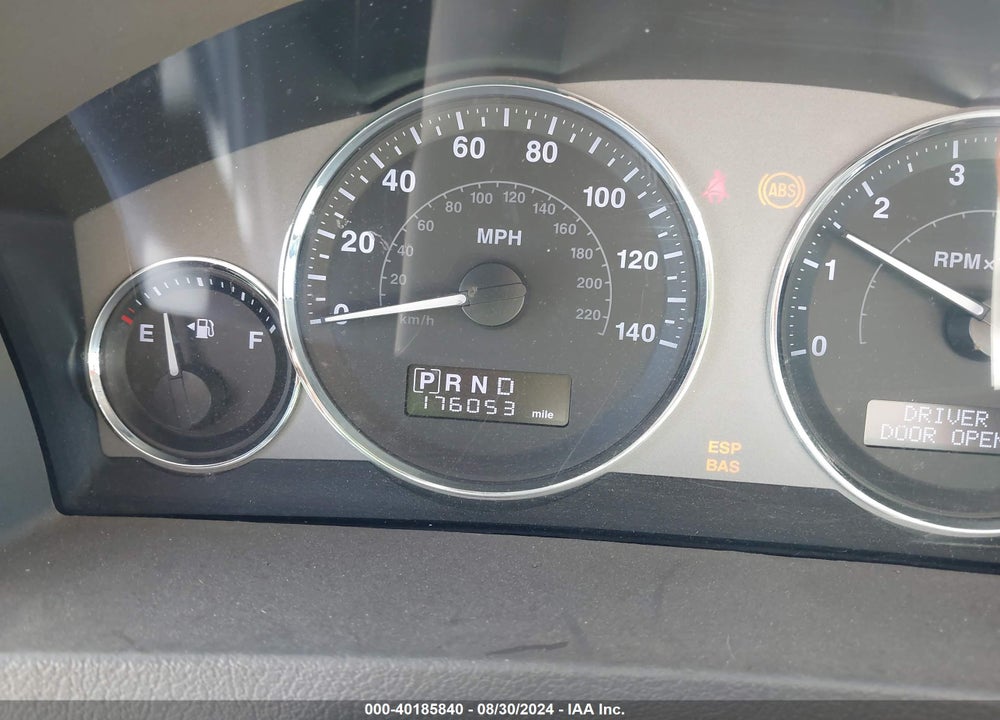 2008 JEEP GRAND CHEROKEE OVERLAND VIN: 1J8HR68218C174440