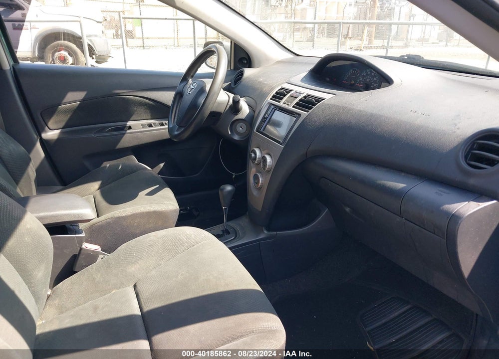 2009 TOYOTA YARIS VIN: JTDBT903094061689