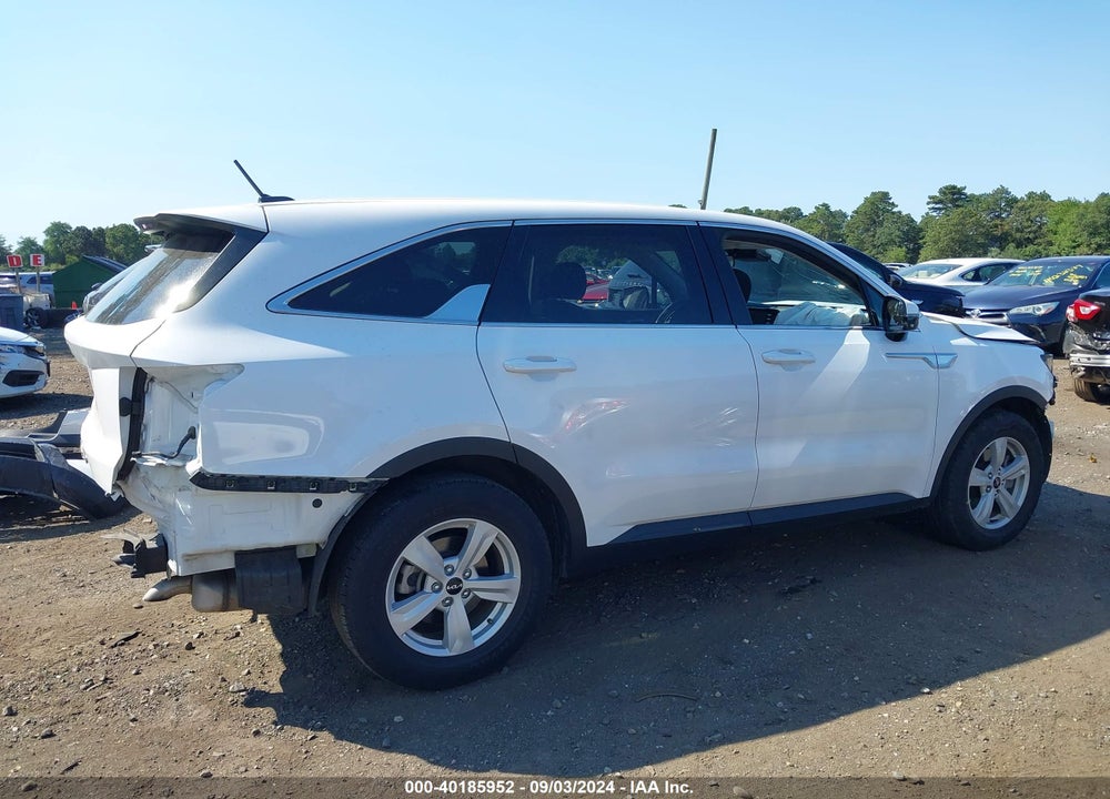 2022 KIA SORENTO LX VIN: 5XYRG4LC1NG076263
