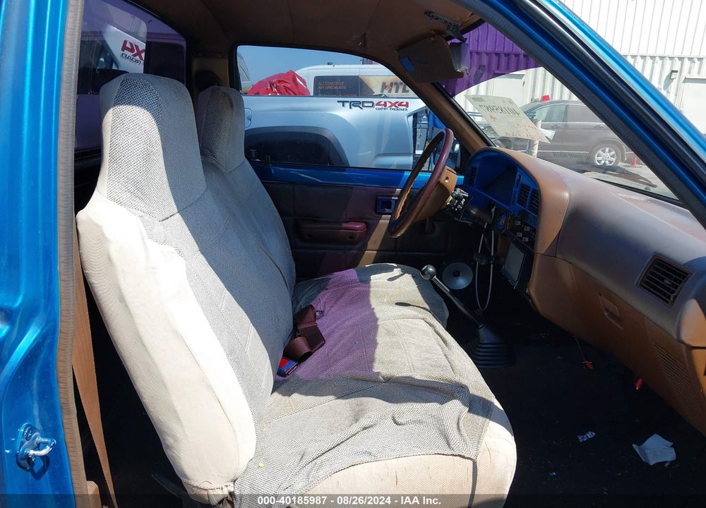 1990 TOYOTA PICKUP 1/2 TON SHORT WHEELBASE VIN: JT4RN81A1L0045418
