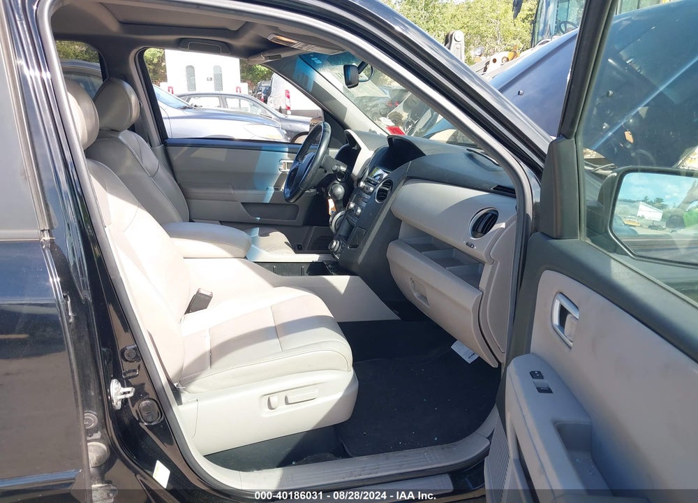 2012 HONDA PILOT EX-L VIN: 5FNYF4H70CB017266