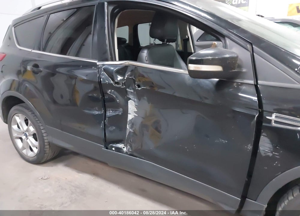 2014 FORD ESCAPE TITANIUM VIN: 1FMCU9J95EUB59921