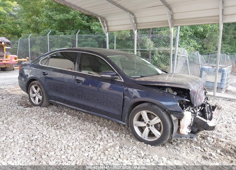 2013 VOLKSWAGEN PASSAT 2.5L SE VIN: 1VWBP7A30DC123725