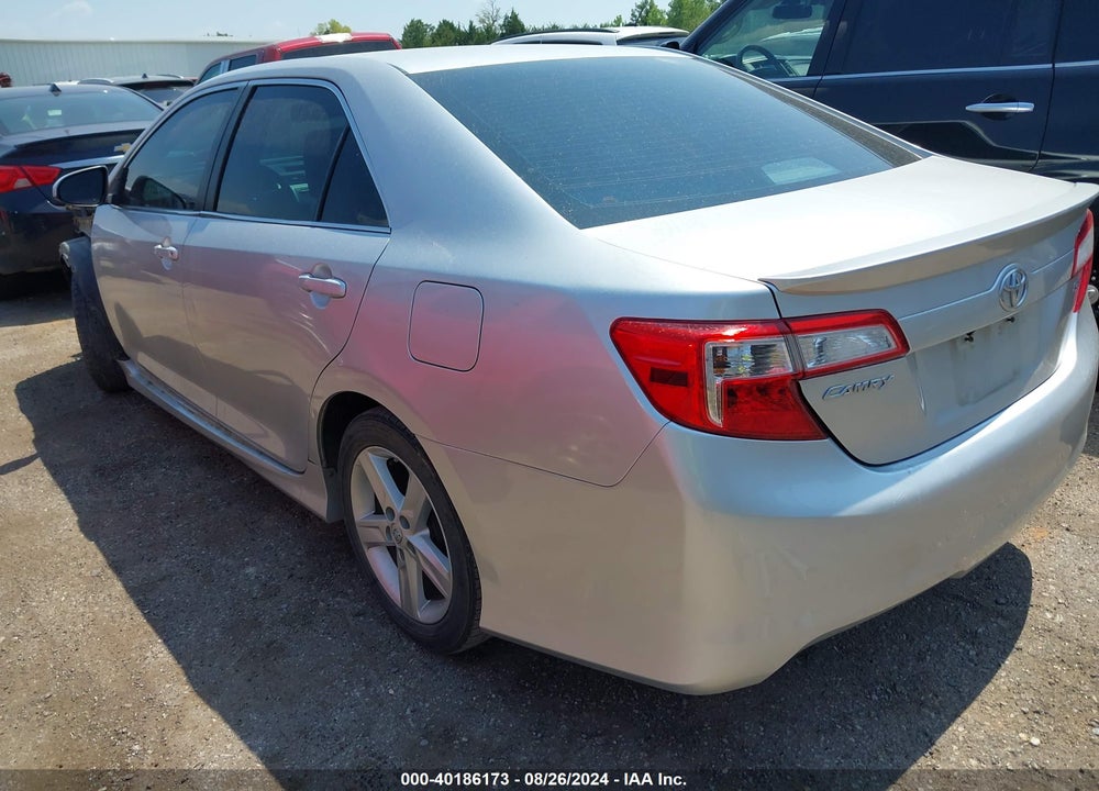 2014 TOYOTA CAMRY SE VIN: 4T1BF1FK0EU749866