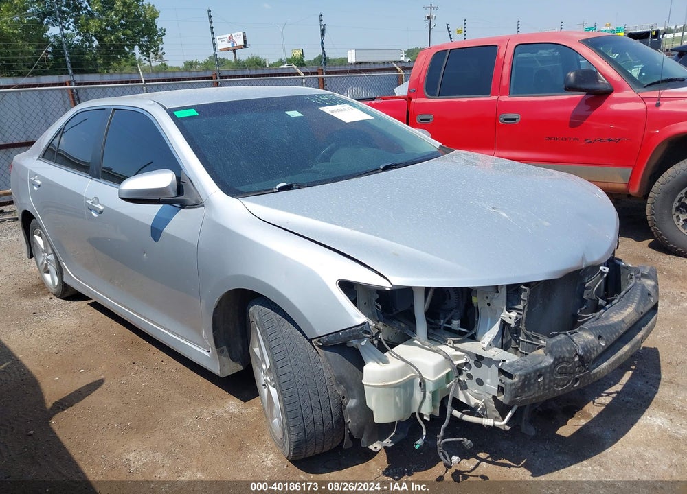 2014 TOYOTA CAMRY SE VIN: 4T1BF1FK0EU749866