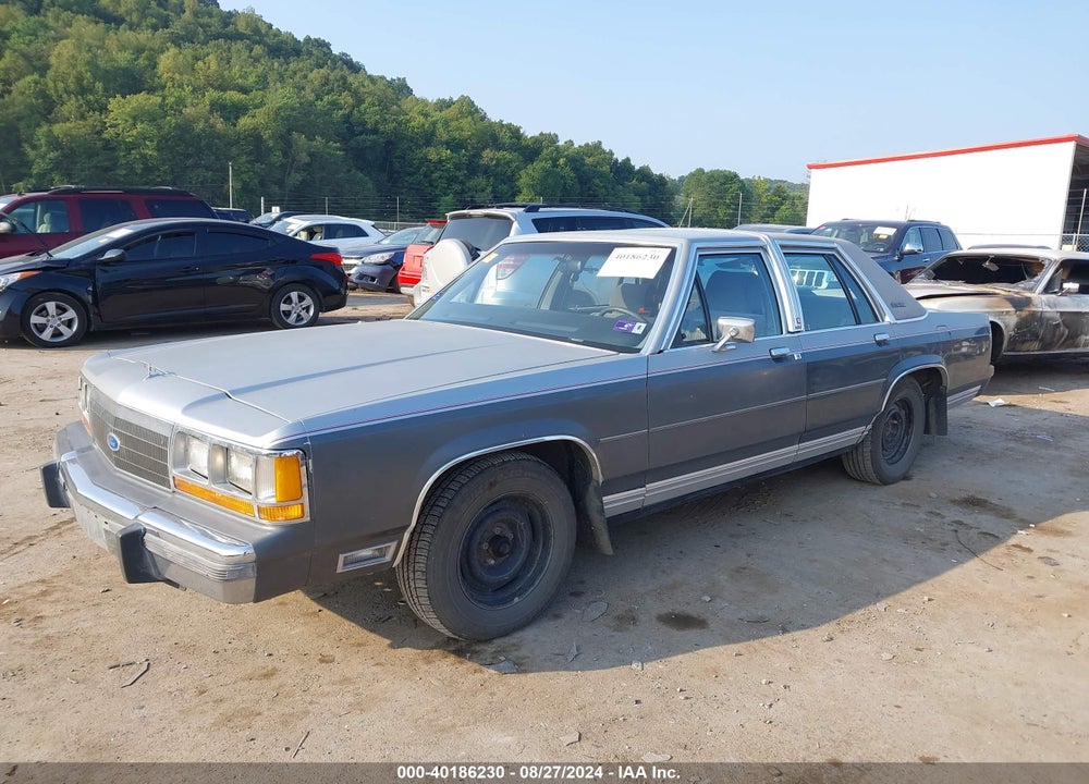 1988 FORD CROWN VICTORIA LX VIN: 2FABP74F2JX210068