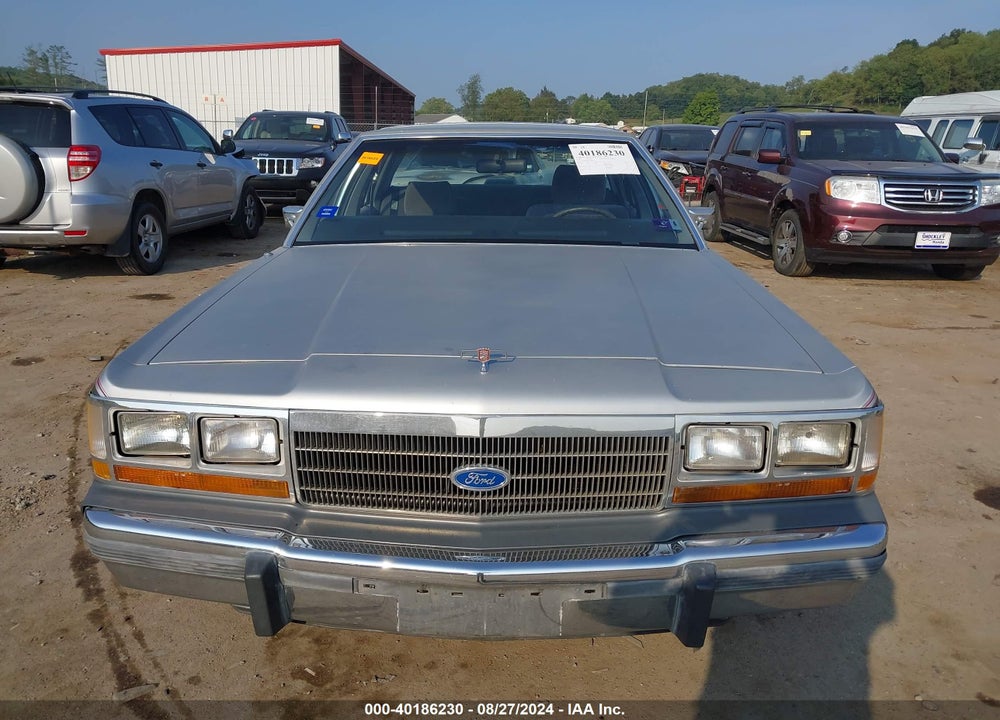 1988 FORD CROWN VICTORIA LX VIN: 2FABP74F2JX210068