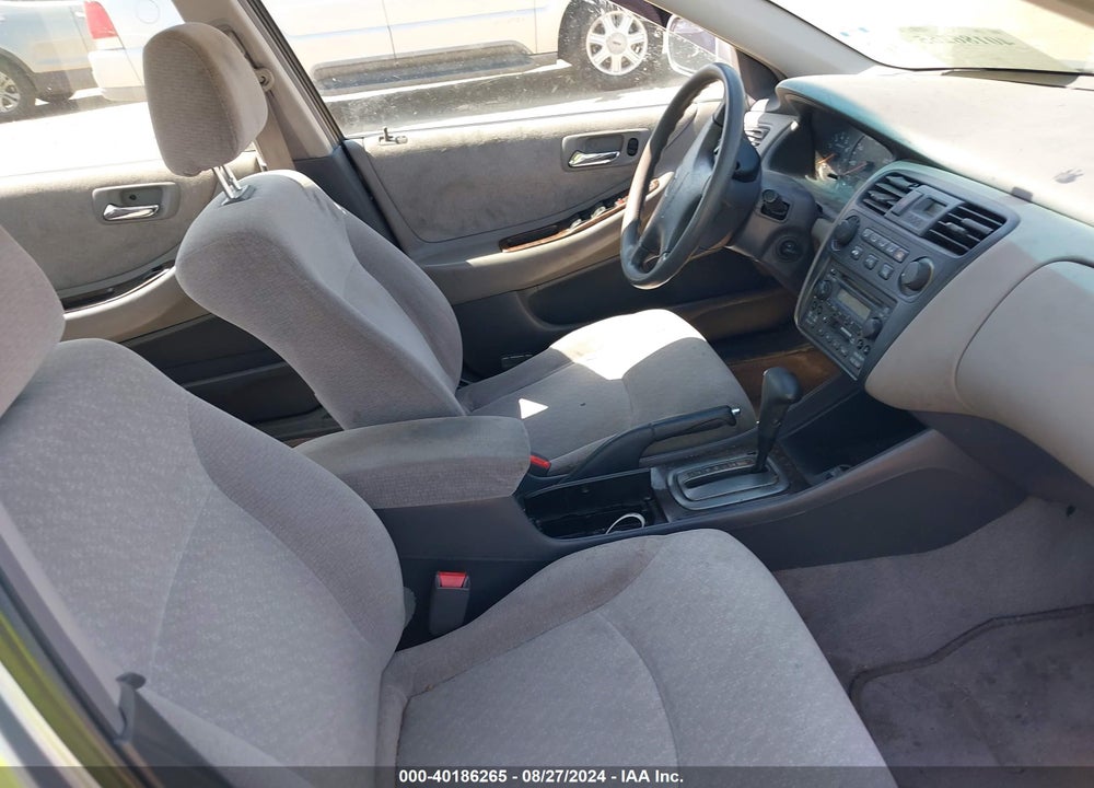 2002 HONDA ACCORD 2.3 SE VIN: JHMCG56712C003631