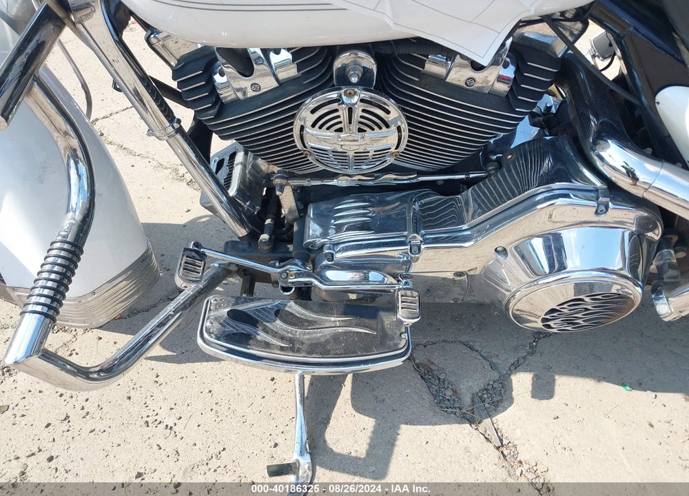 2004 HARLEY-DAVIDSON FLHRCI VIN: 1HD1FRW124Y731008