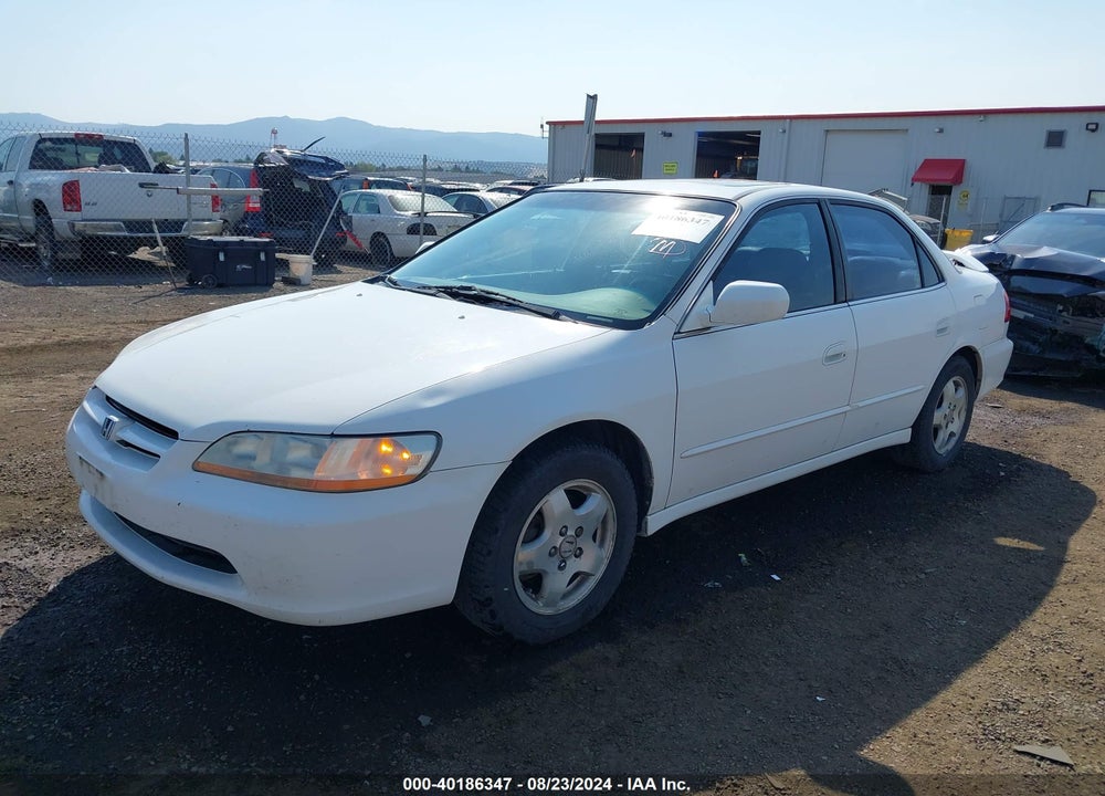 2000 HONDA ACCORD 3.0 EX VIN: 1HGCG1650YA060711