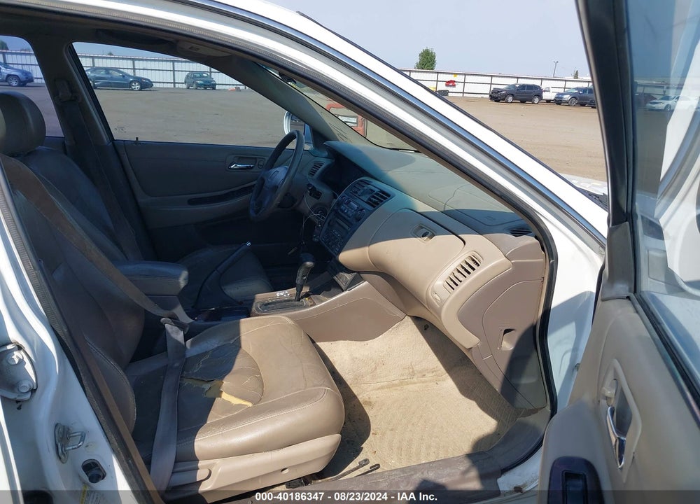 2000 HONDA ACCORD 3.0 EX VIN: 1HGCG1650YA060711