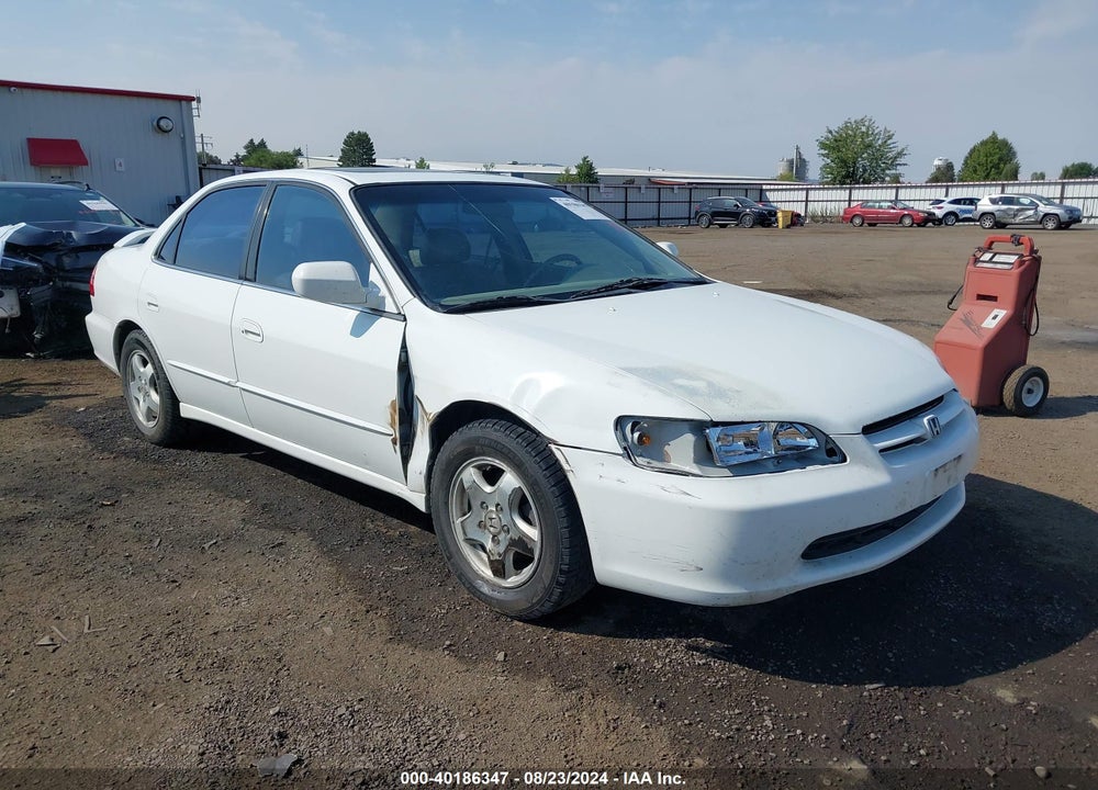 2000 HONDA ACCORD 3.0 EX VIN: 1HGCG1650YA060711