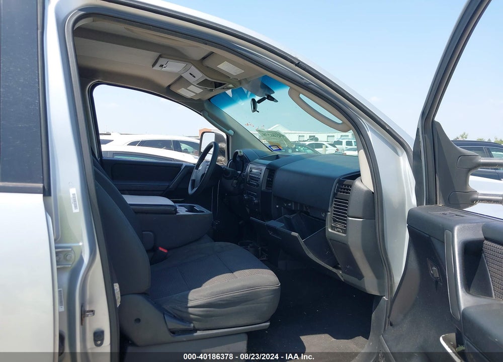 2011 NISSAN TITAN SV VIN: 1N6BA0EK8BN319939