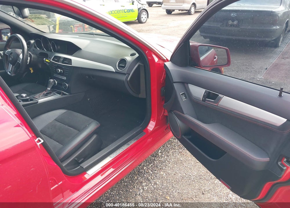 2014 MERCEDES-BENZ C 300 LUXURY 4MATIC/SPORT 4MATIC VIN: WDDGF8AB5EA898212