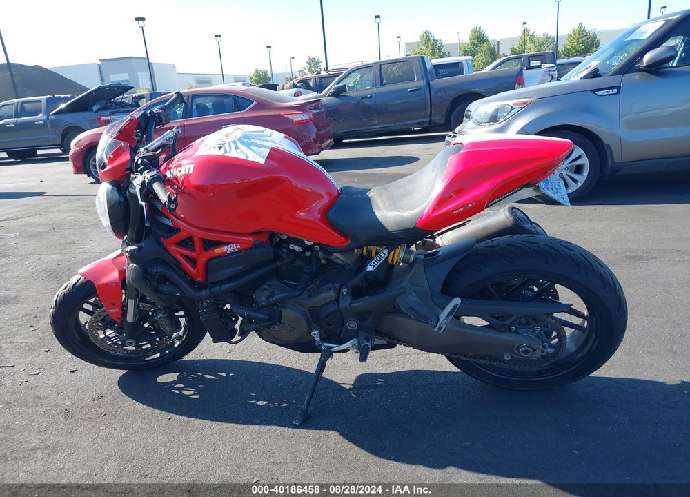 2015 DUCATI MONSTER 821 VIN: ZDM1RBTS2FB015832