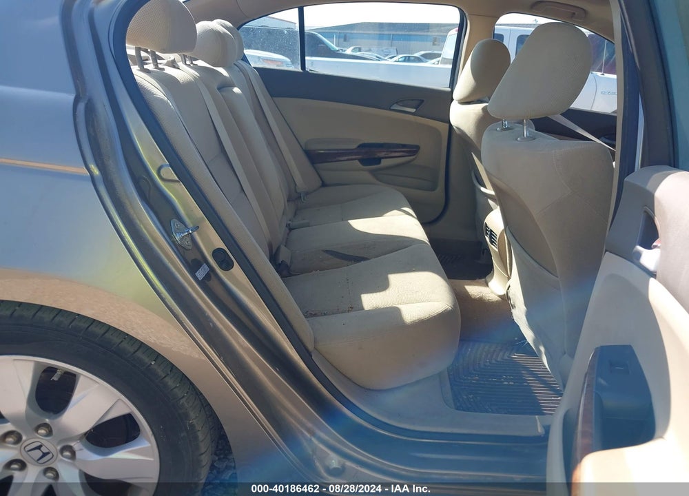 2010 HONDA ACCORD 2.4 EX VIN: 1HGCP2F72AA009823
