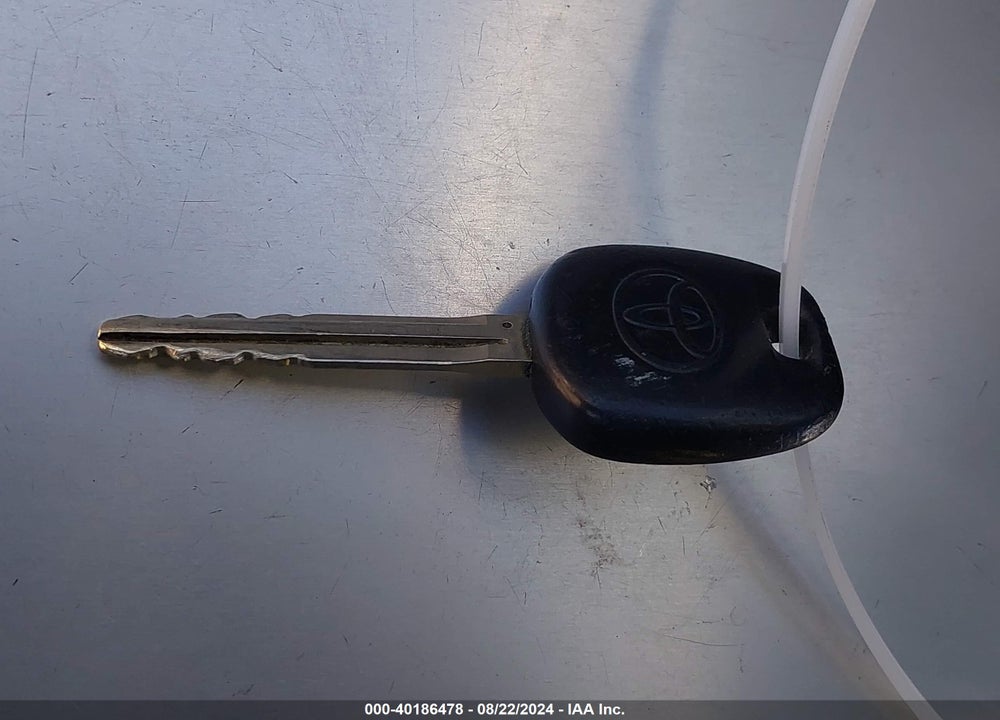 2010 TOYOTA COROLLA LE VIN: 1NXBU4EEXAZ256824