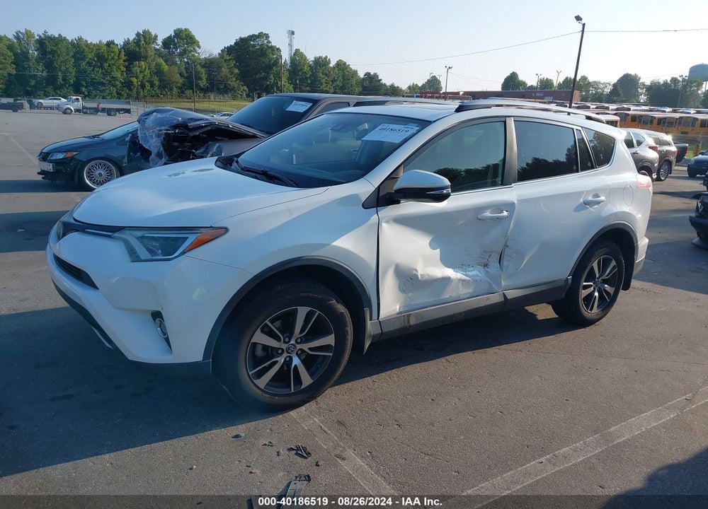 2017 TOYOTA RAV4 XLE VIN: JTMWFREV8HJ135931