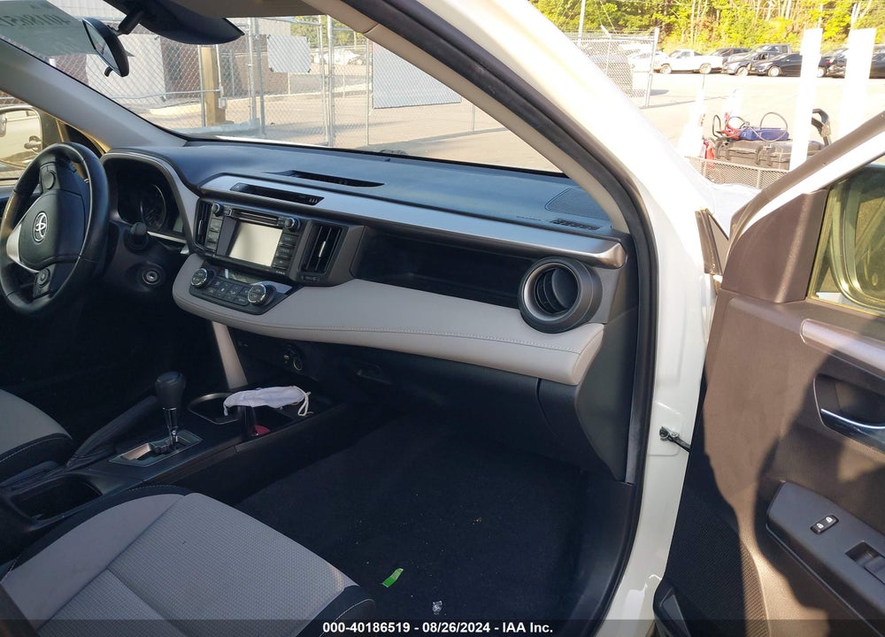 2017 TOYOTA RAV4 XLE VIN: JTMWFREV8HJ135931