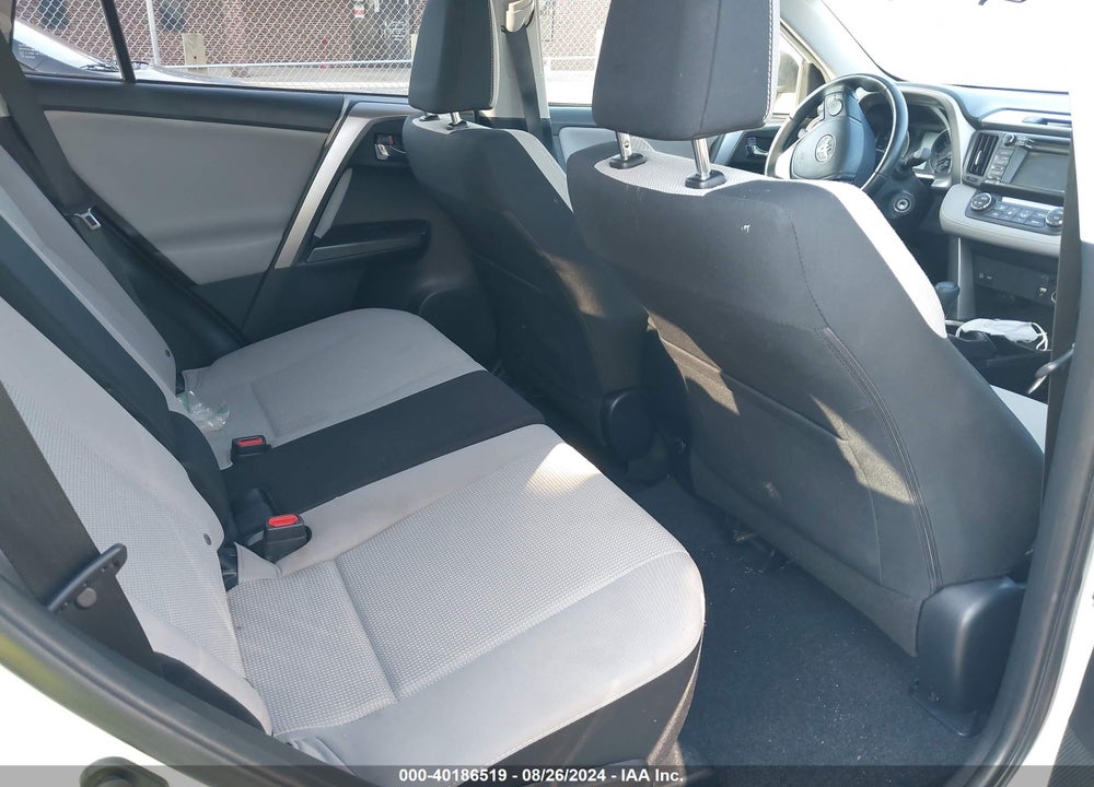 2017 TOYOTA RAV4 XLE VIN: JTMWFREV8HJ135931