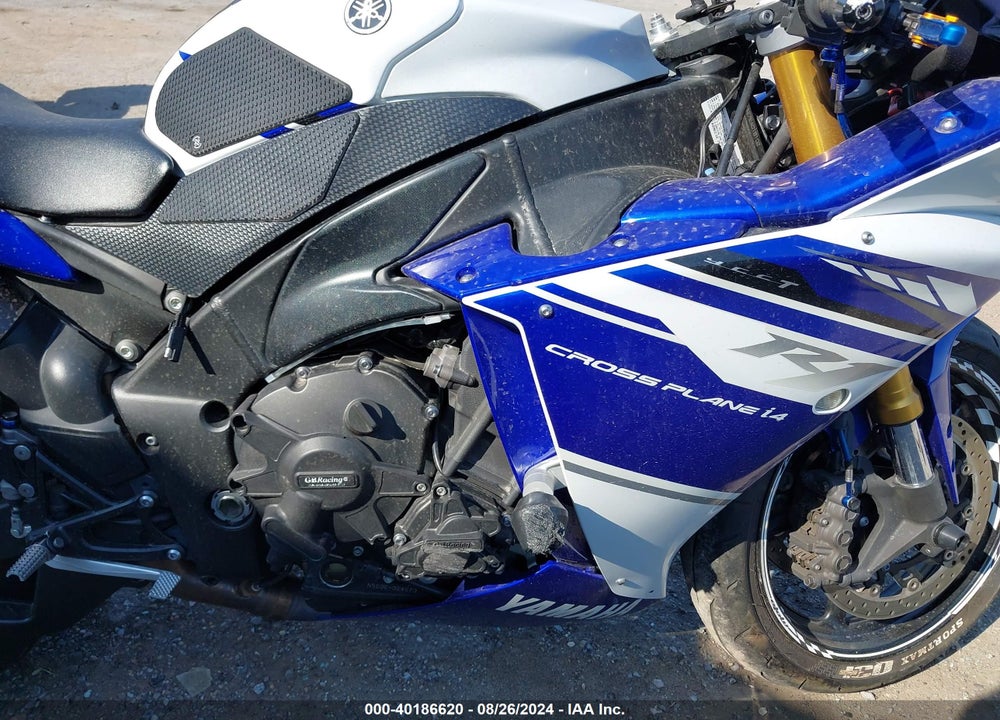 2014 YAMAHA YZFR1 VIN: JYARN23E7EA018102