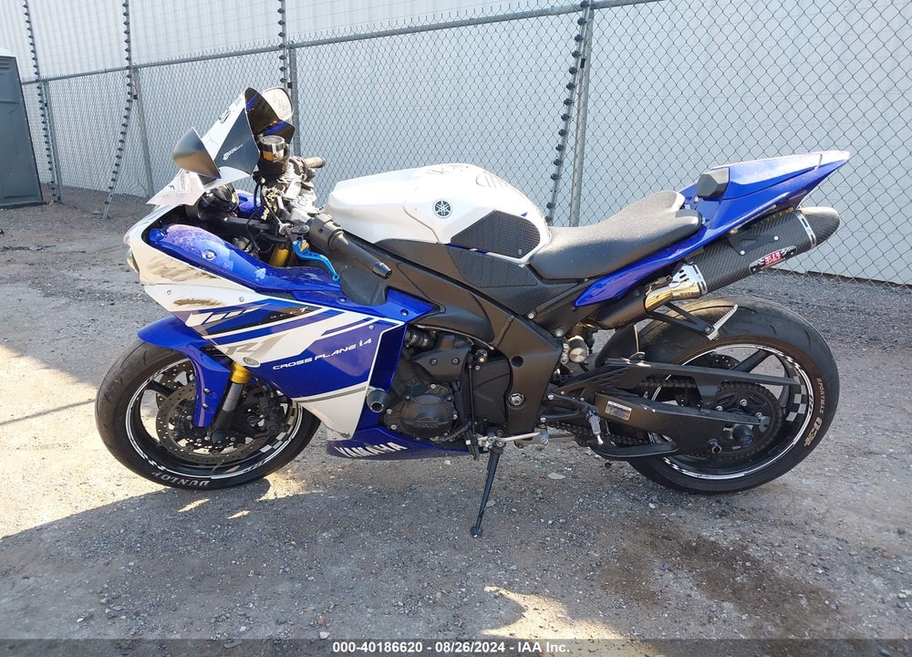 2014 YAMAHA YZFR1 VIN: JYARN23E7EA018102