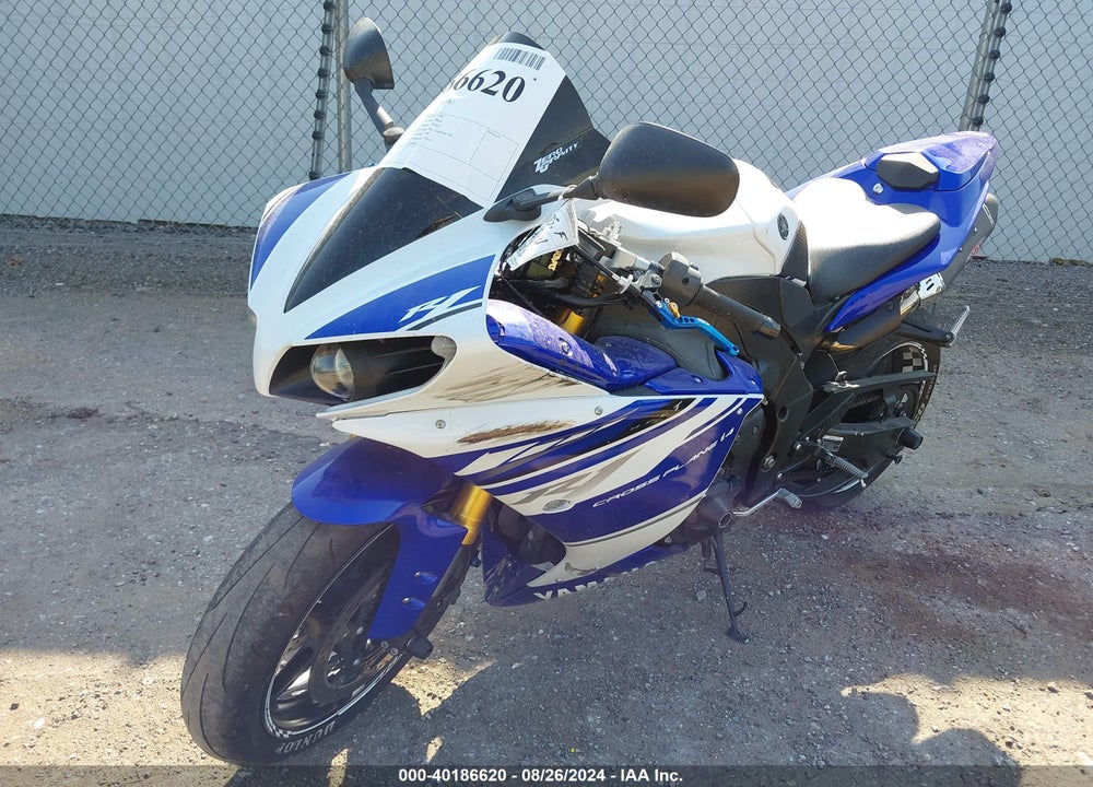 2014 YAMAHA YZFR1 VIN: JYARN23E7EA018102