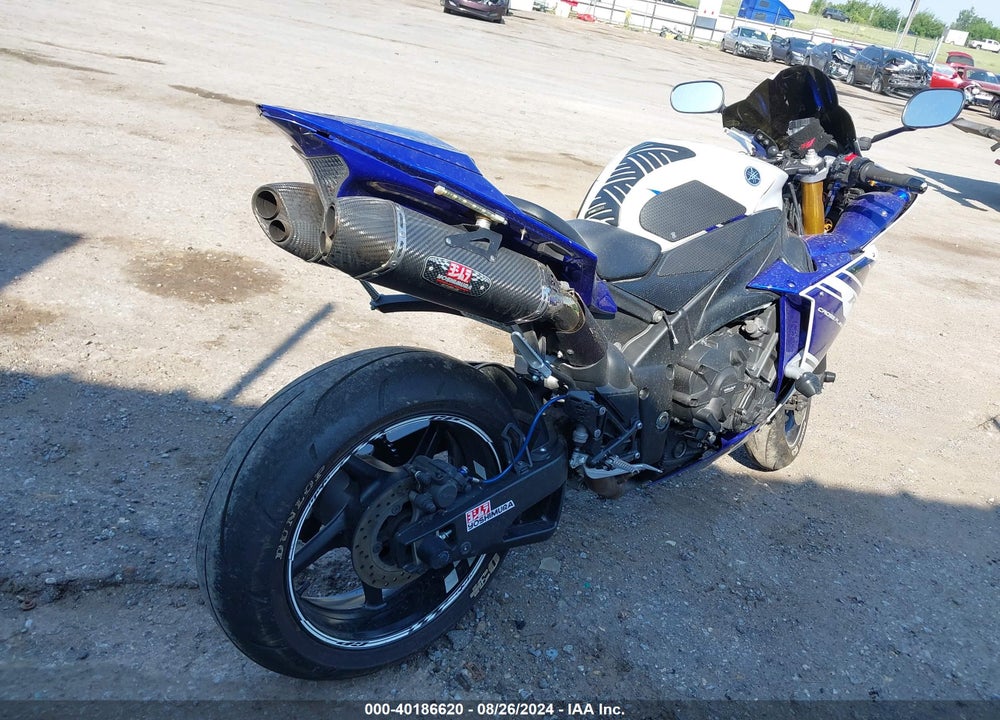 2014 YAMAHA YZFR1 VIN: JYARN23E7EA018102