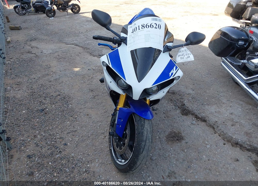 2014 YAMAHA YZFR1 VIN: JYARN23E7EA018102