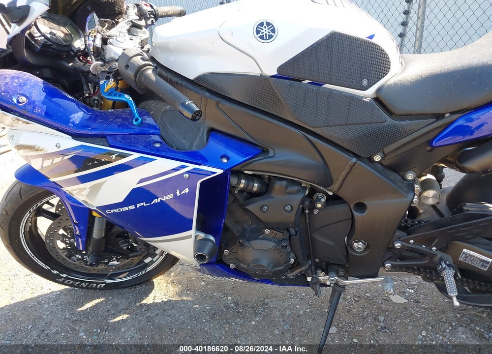 2014 YAMAHA YZFR1 VIN: JYARN23E7EA018102
