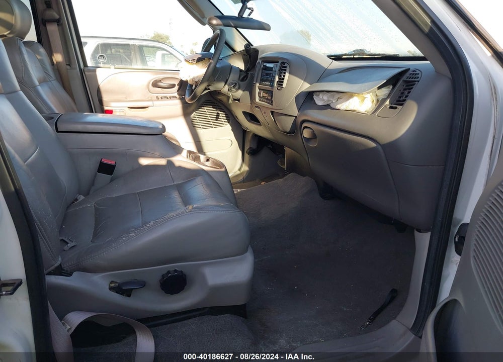2002 FORD F-150 LARIAT/XLT VIN: 1FTRW07L32KC55822