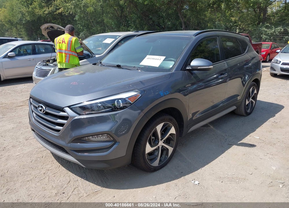 2018 HYUNDAI TUCSON VALUE VIN: KM8J33A21JU794851