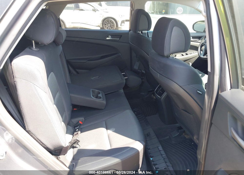 2018 HYUNDAI TUCSON VALUE VIN: KM8J33A21JU794851