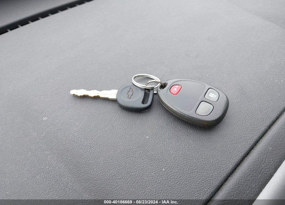 2008 CHEVROLET EQUINOX LS VIN: 2CNDL13F586283606