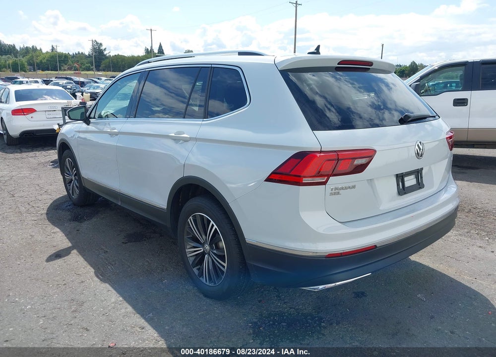 2018 VOLKSWAGEN TIGUAN 2.0T SE/2.0T SEL VIN: 3VV3B7AX5JM182953