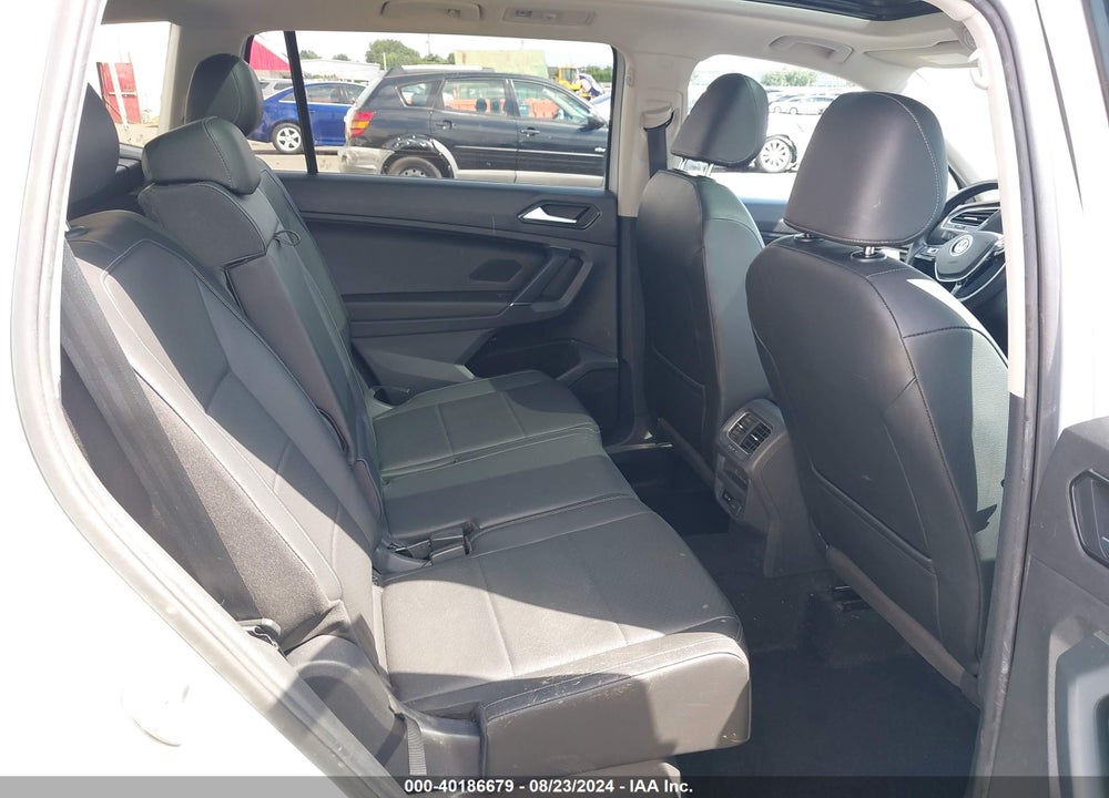 2018 VOLKSWAGEN TIGUAN 2.0T SE/2.0T SEL VIN: 3VV3B7AX5JM182953