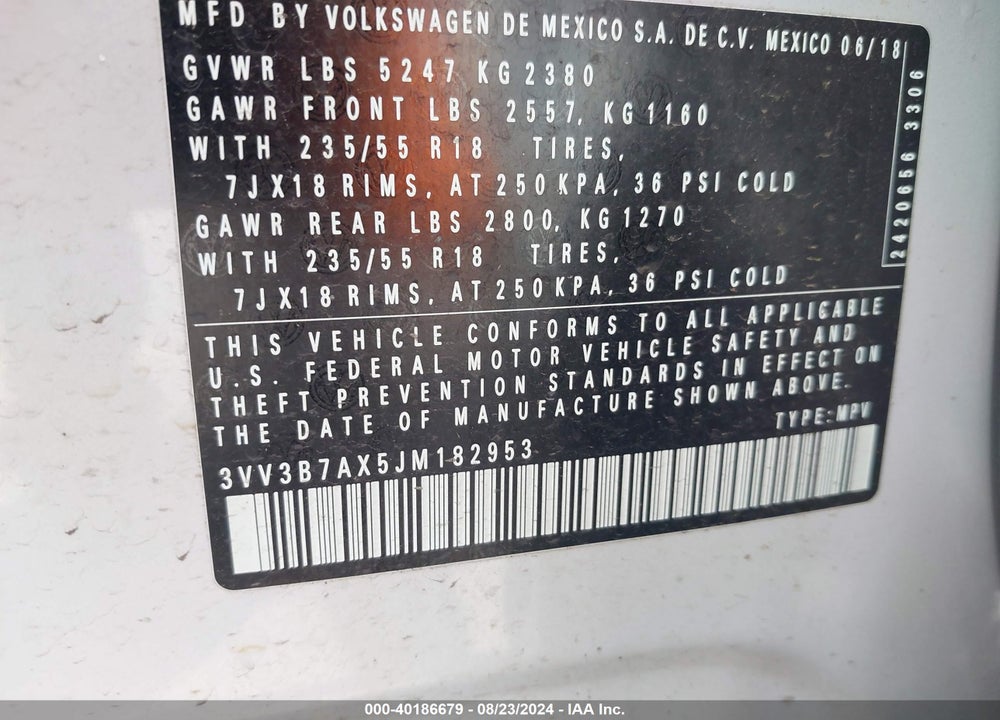 2018 VOLKSWAGEN TIGUAN 2.0T SE/2.0T SEL VIN: 3VV3B7AX5JM182953