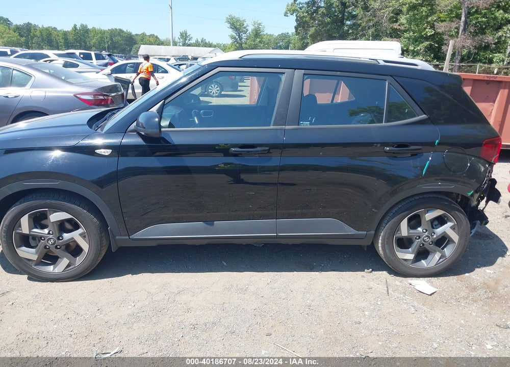 2022 HYUNDAI VENUE VIN: KMHRC8A38NU185495