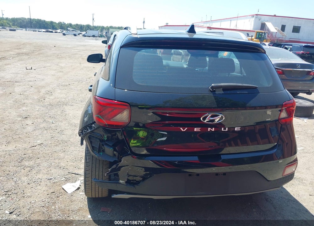 2022 HYUNDAI VENUE VIN: KMHRC8A38NU185495