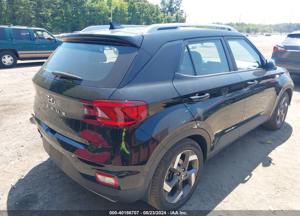 2022 HYUNDAI VENUE VIN: KMHRC8A38NU185495