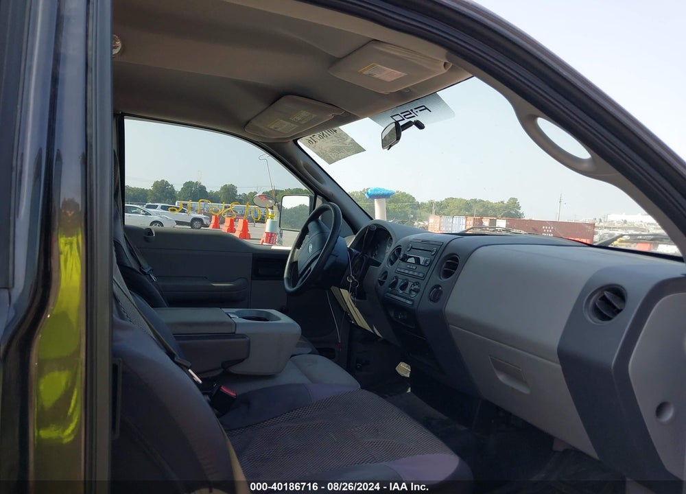 2005 FORD F-150 STX/XL/XLT VIN: 1FTRX12W65FB27978