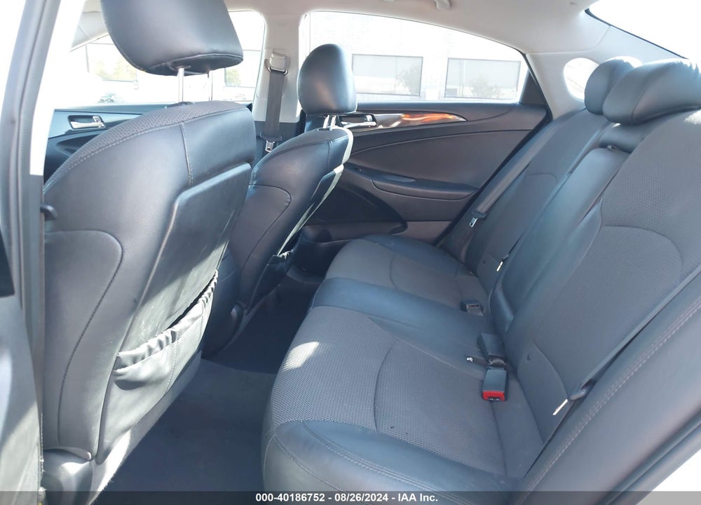 2014 HYUNDAI SONATA SE VIN: 5NPEC4AC2EH918193