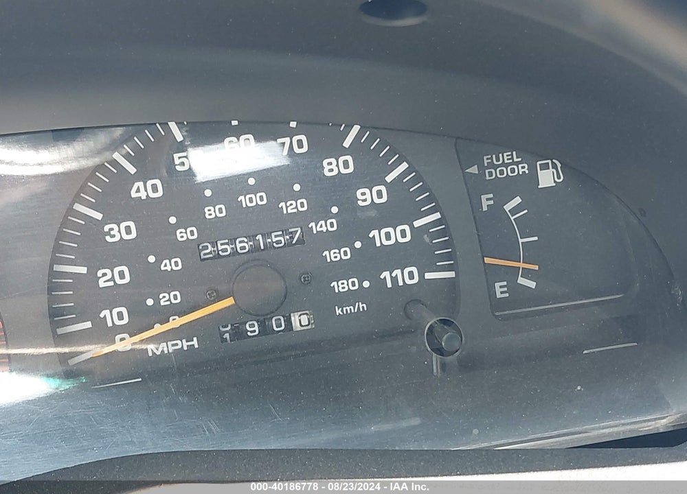 1998 TOYOTA 4RUNNER SR5 V6 VIN: JT3HN86R8W0145485