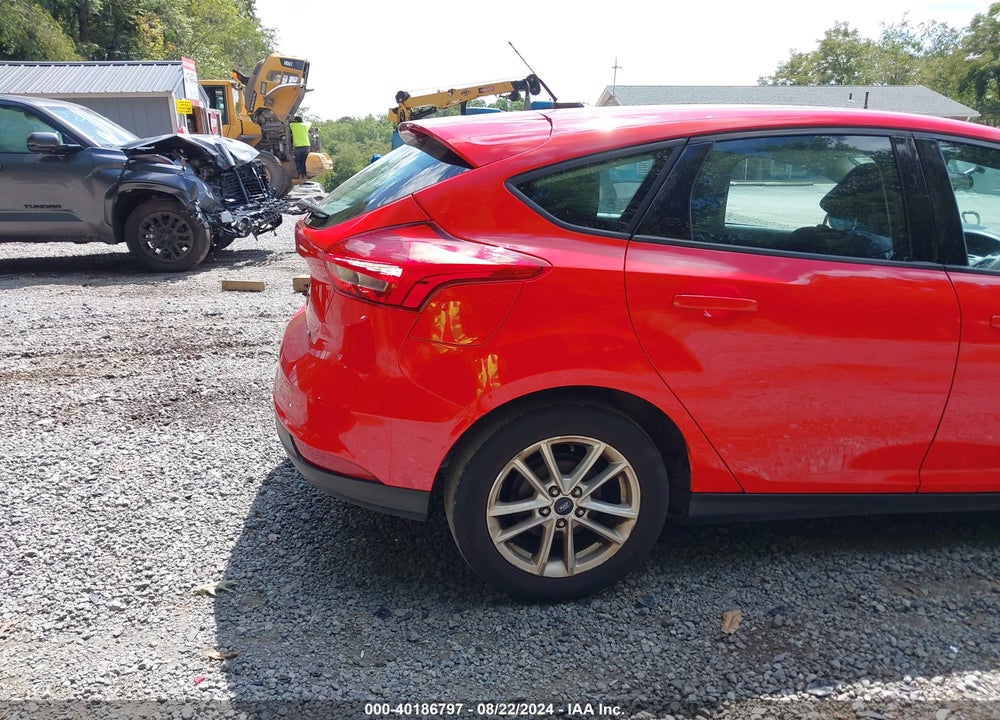 2015 FORD FOCUS SE VIN: 1FADP3K20FL345877